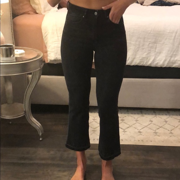 H&M Denim - H&M high waisted ankle crops black size 6 H&M Denim - H&M high waisted ankle crops black size 6